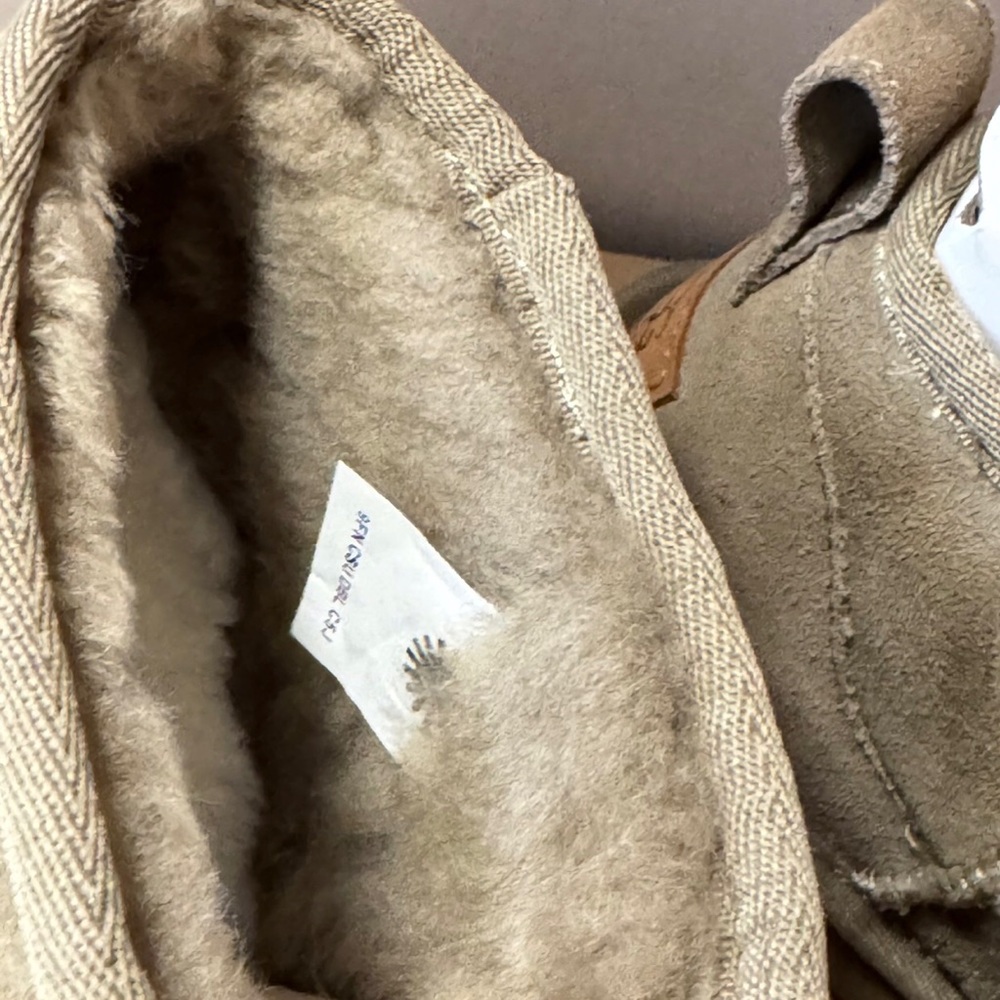 UGG Classic Ultra Mini Boots Antilope NWT - Picture 6 of 7